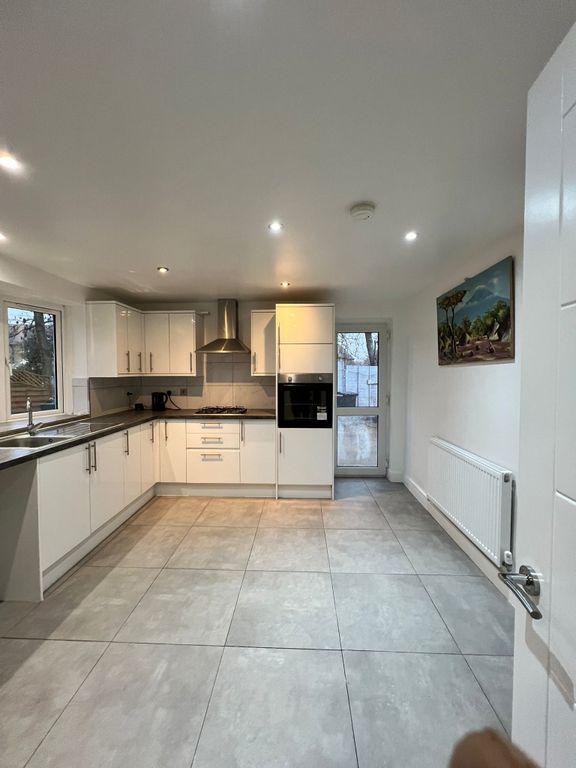 Property photo 2 of 16 Photo 1