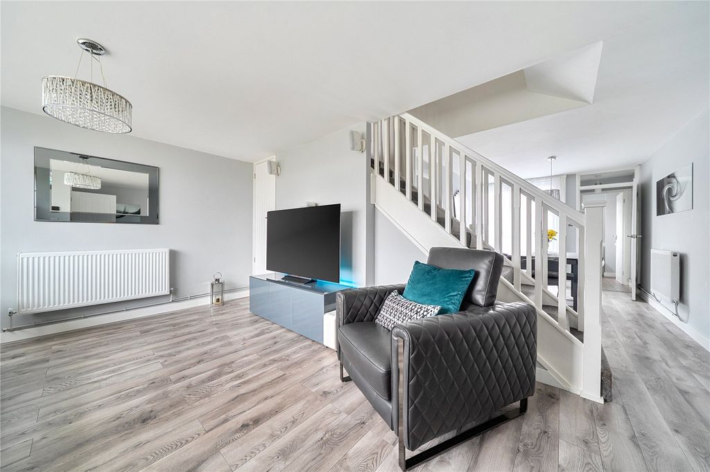 Property photo 3 of 23 Picture No. 22