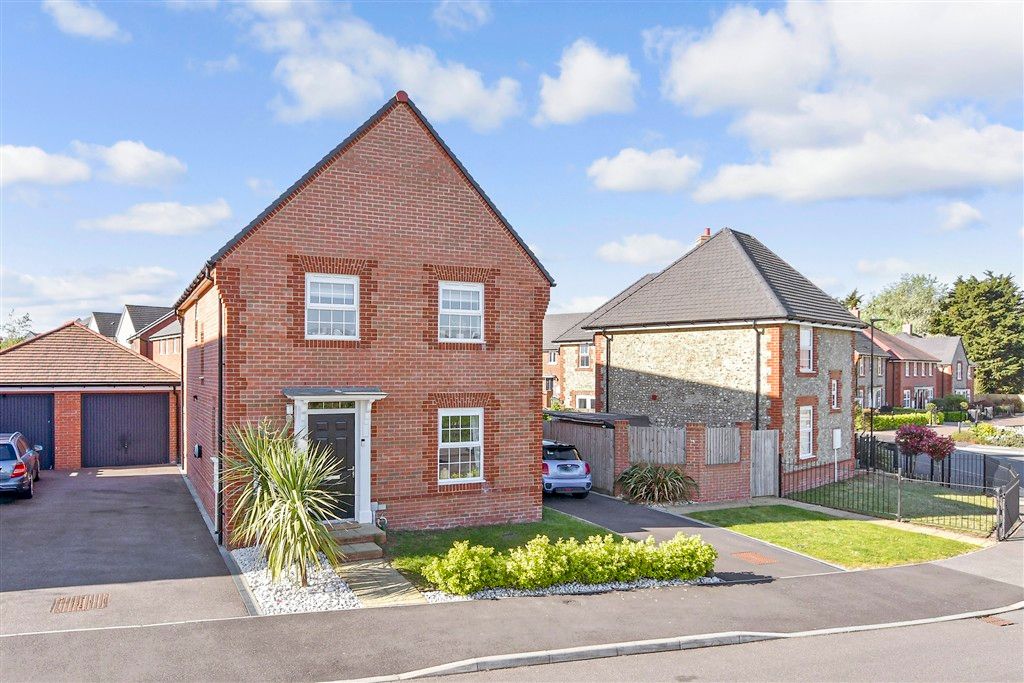 Property photo 1 of 15 External Brochure 3