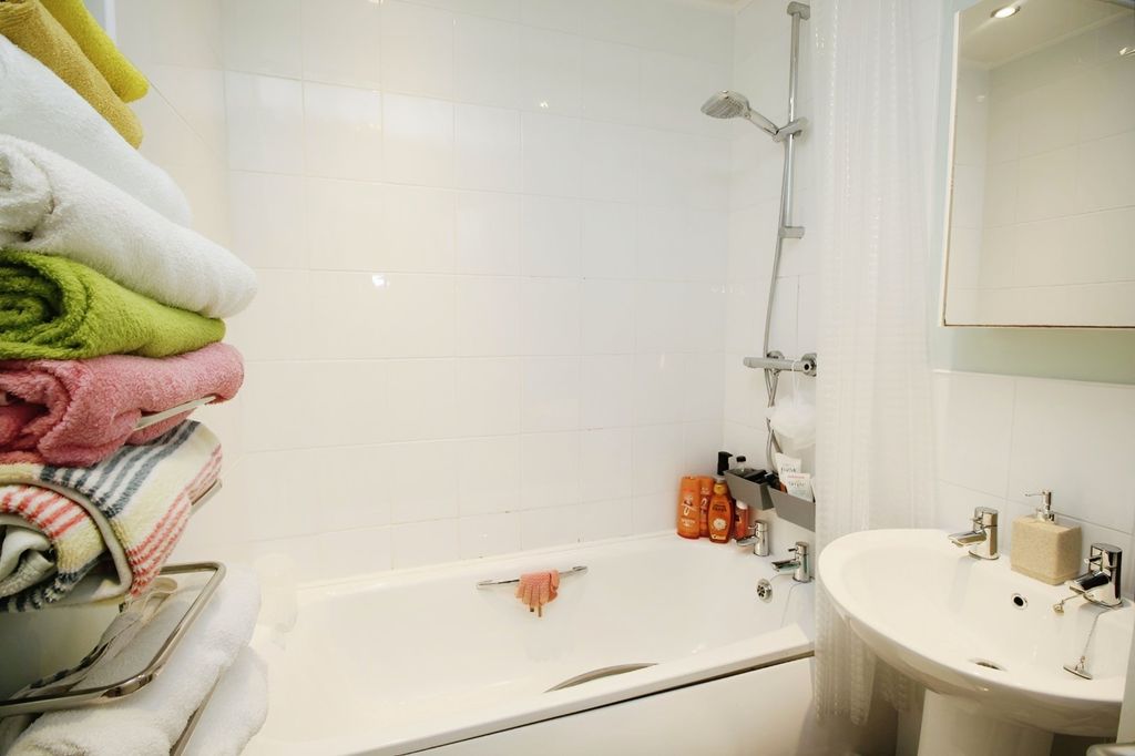 Property photo 3 of 5 Picture No. 09