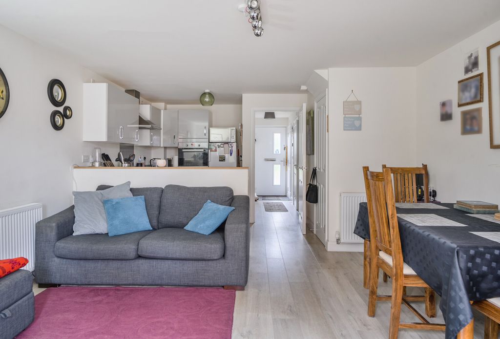 Property photo 3 of 14 1437472-5-69E2130...