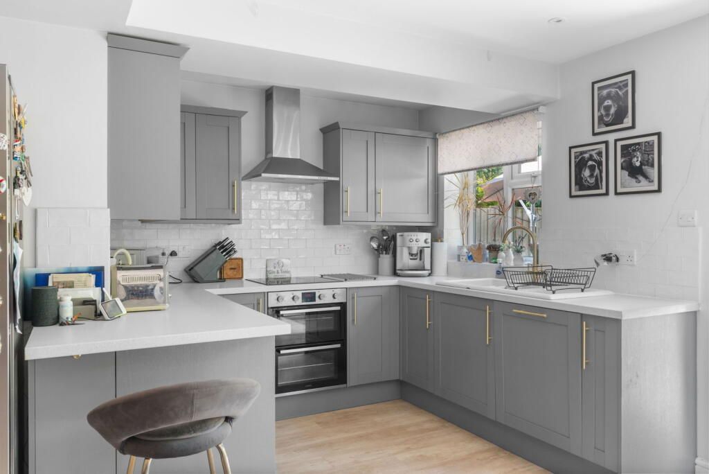 Property photo 2 of 3