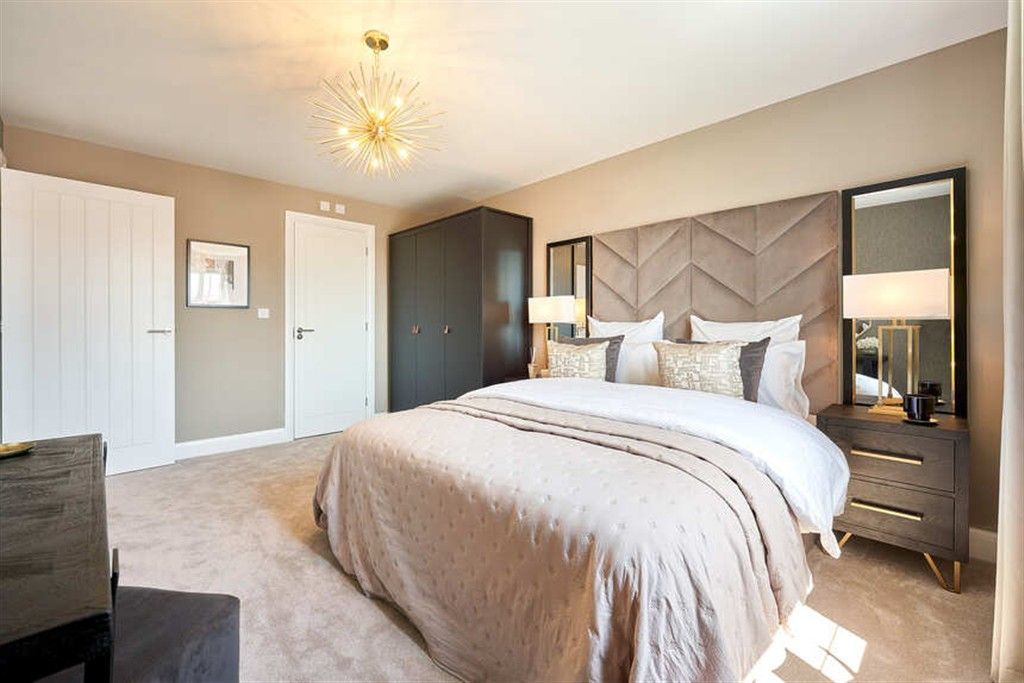 Property photo 2 of 9 Main Bedroom