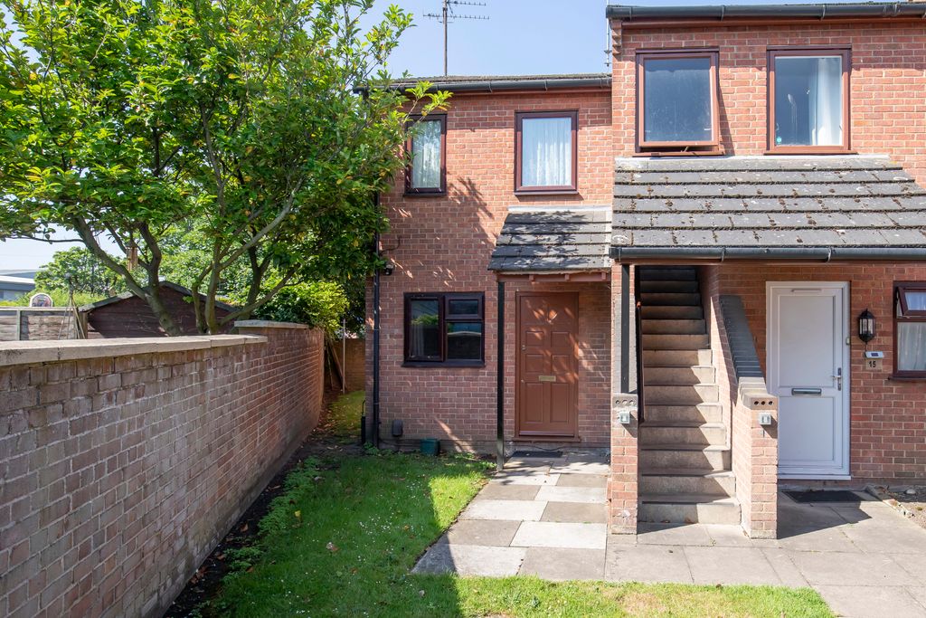 Property photo 1 of 5