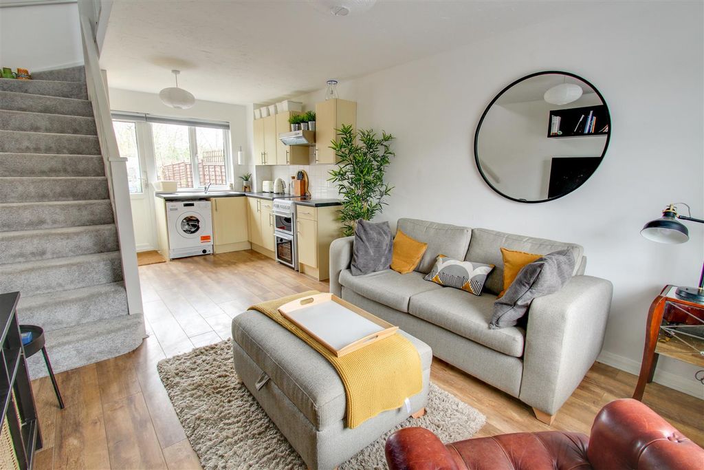 Property photo 3 of 8