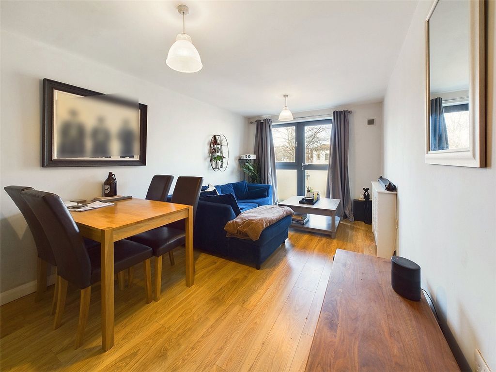 Property photo 2 of 6 Picture No. 04