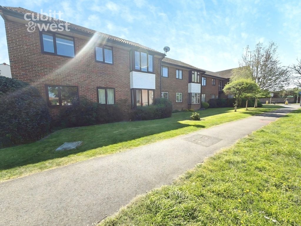 Property photo 1 of 8 1