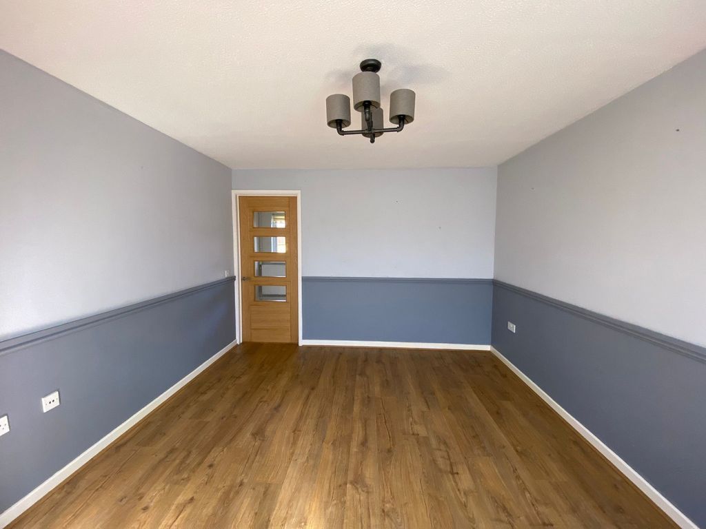 Property photo 3 of 6 Not Specified