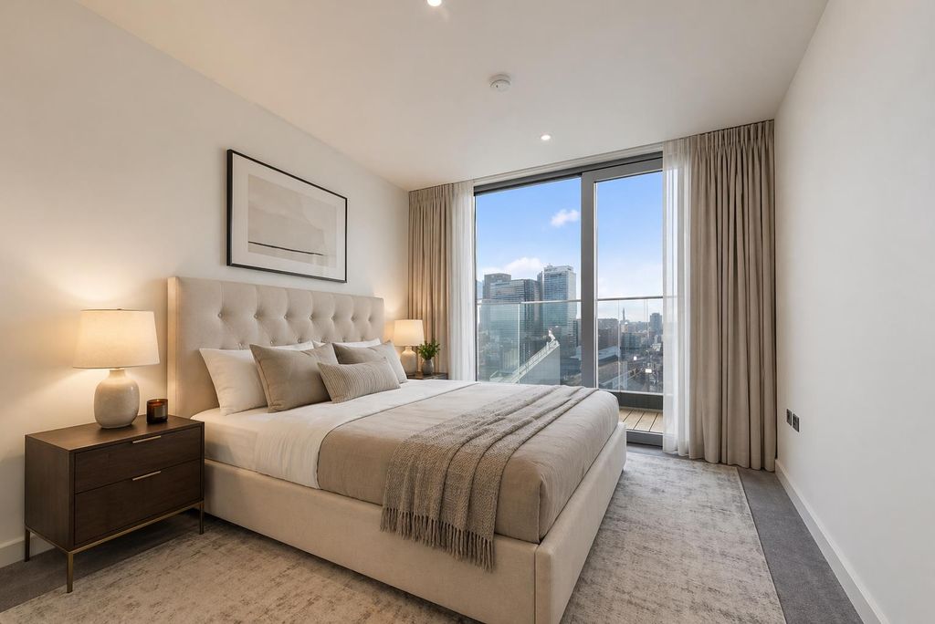 Property photo 3 of 14 Bedroom.Png