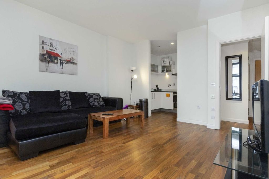 Property photo 3 of 5