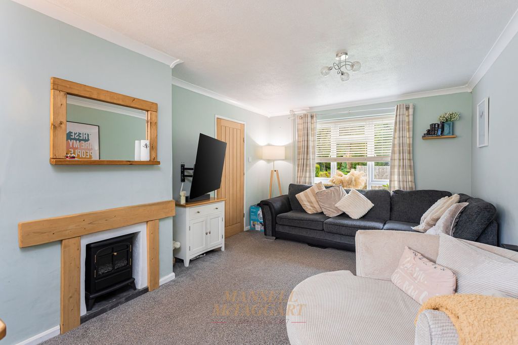 Property photo 2 of 24