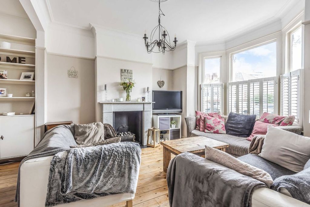 Property photo 2 of 6