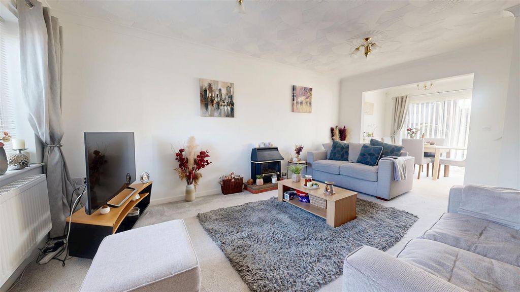 Property photo 3 of 17 01062026_121429.Jpg