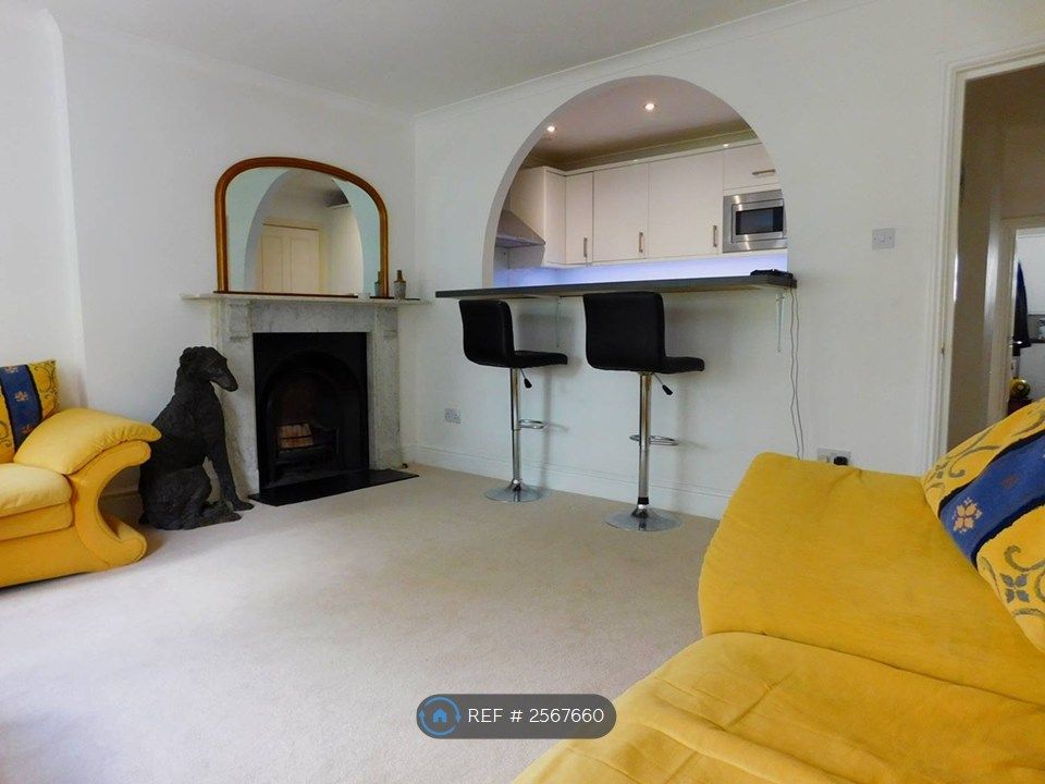 Property photo 3 of 11