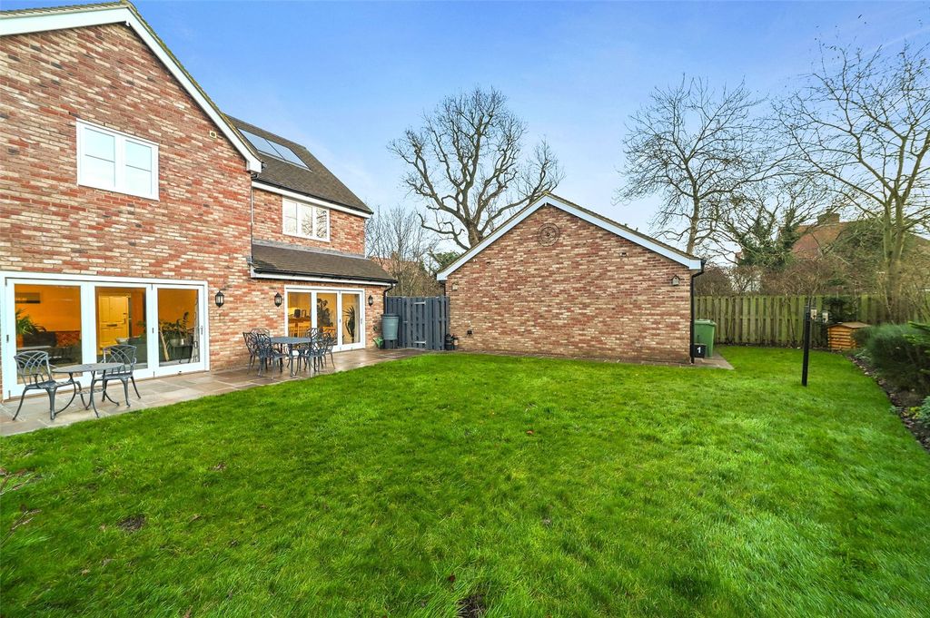 Property photo 3 of 25 Picture No. 14