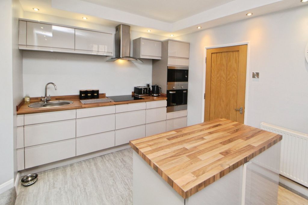 Property photo 2 of 13 Picture No. 08