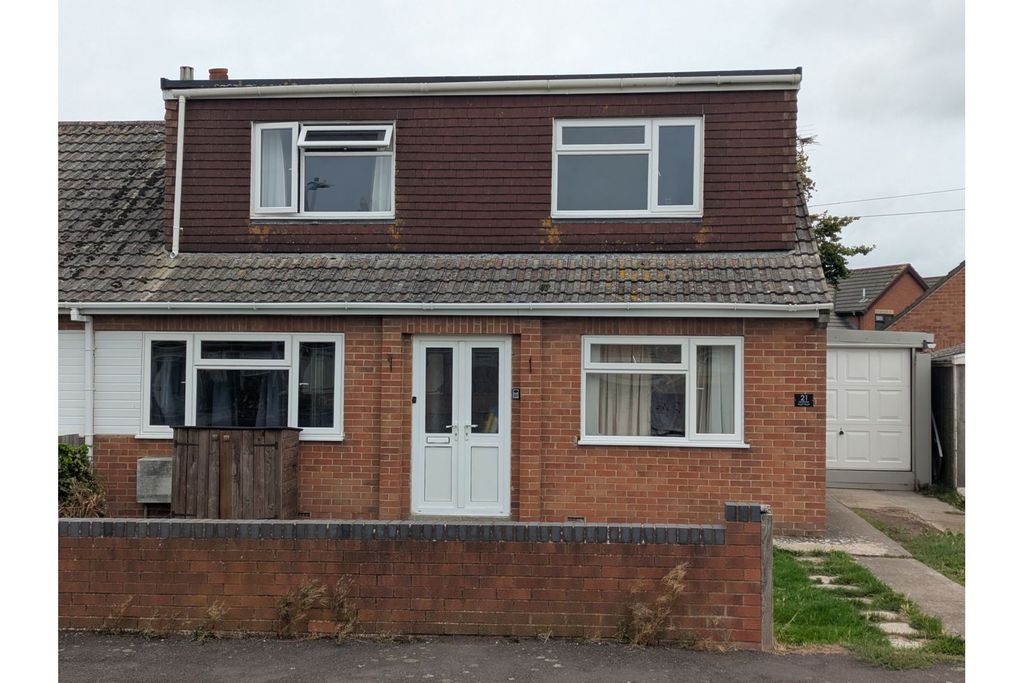Property photo 2 of 35