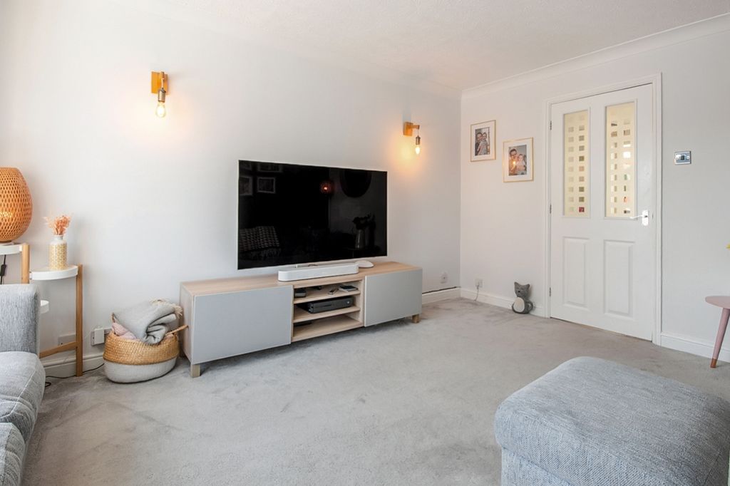 Property photo 3 of 18 Denholme-15