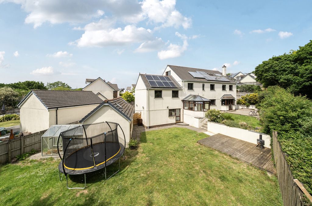 Property photo 2 of 16 External