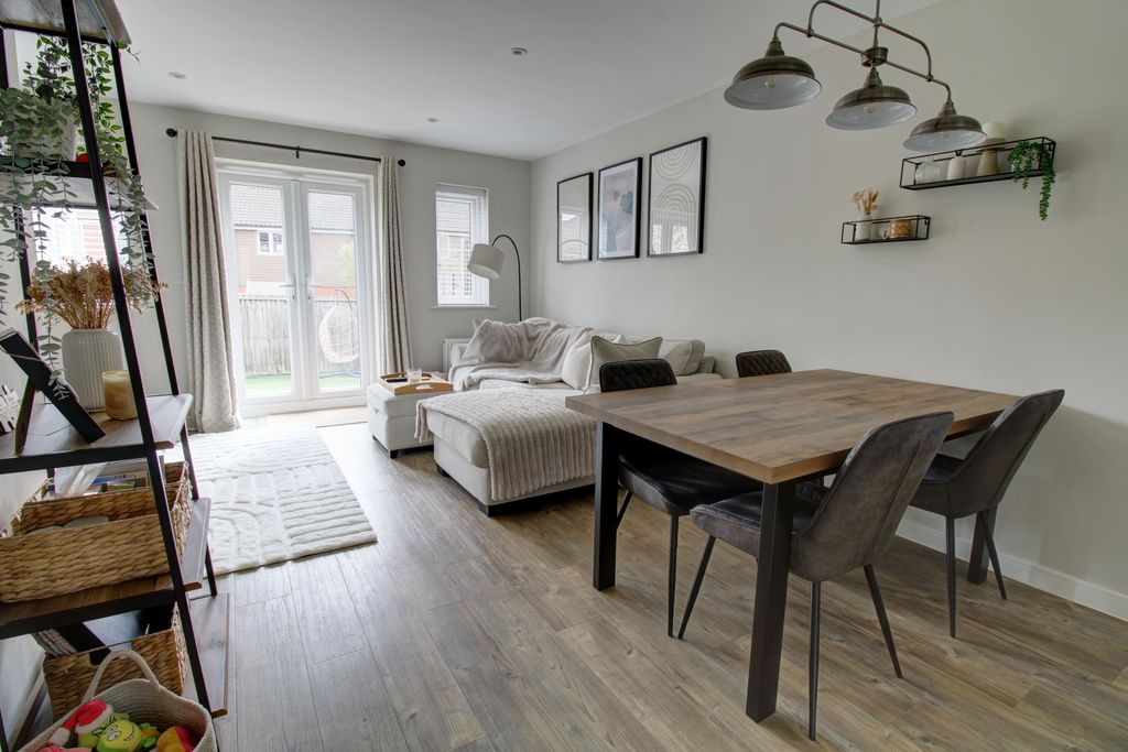 Property photo 3 of 16 Photo #3