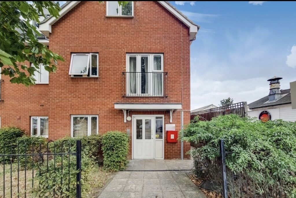 Property photo 1 of 11
