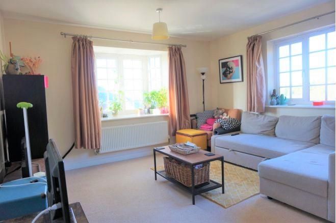 Property photo 3 of 14 Living Room