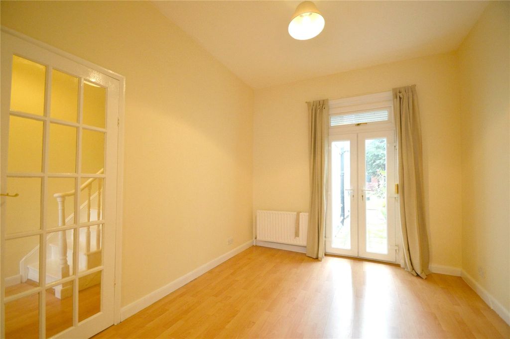 Property photo 3 of 9 Picture No. 06