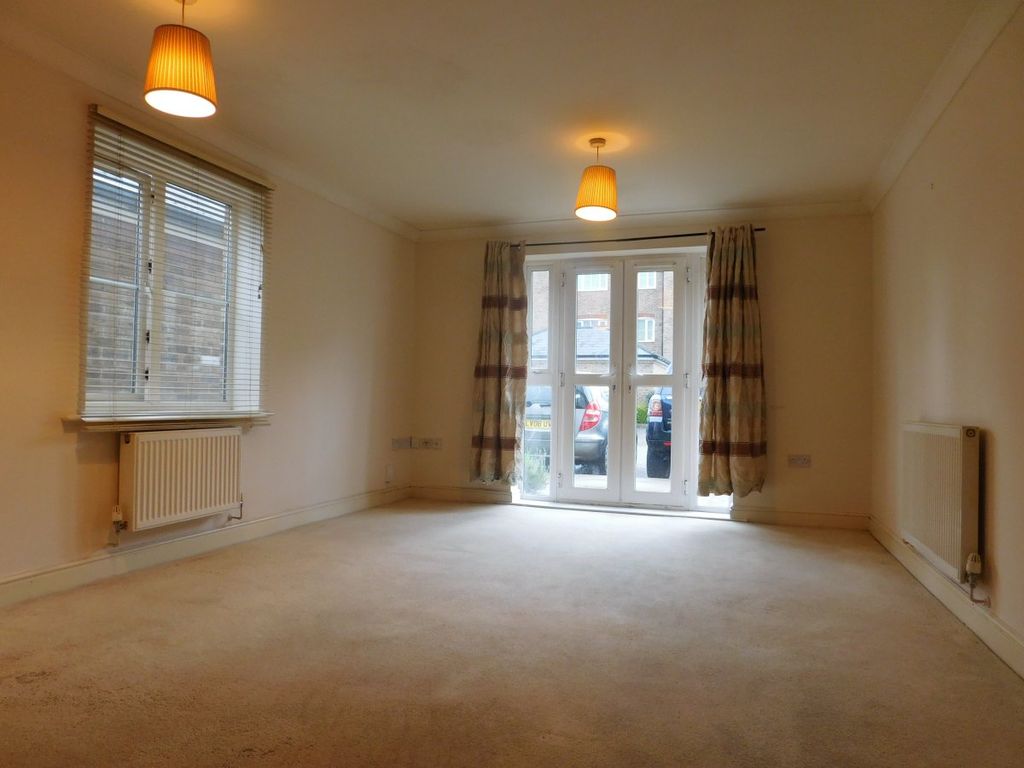 Property photo 3 of 5