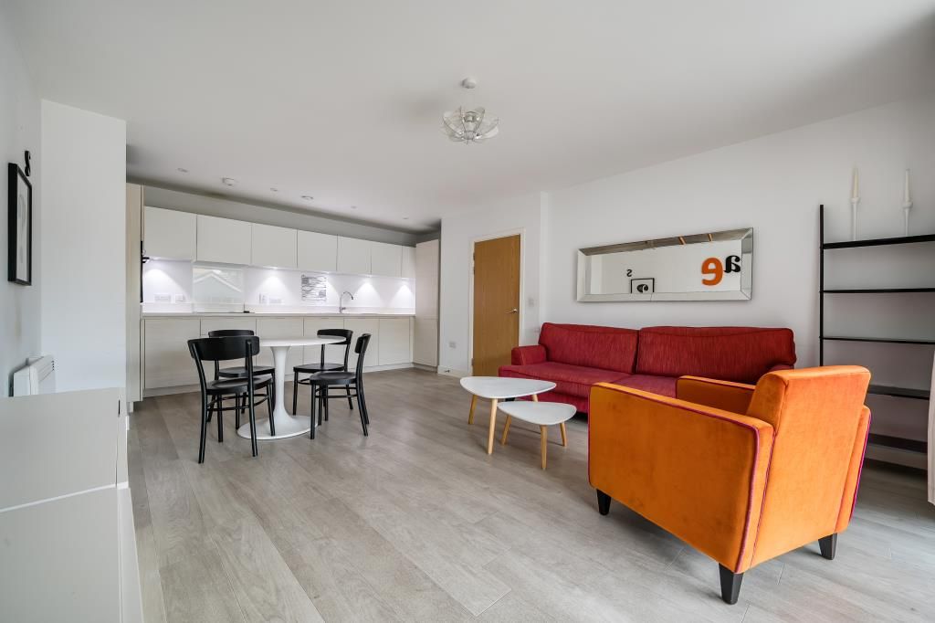 Property photo 2 of 20 Reception