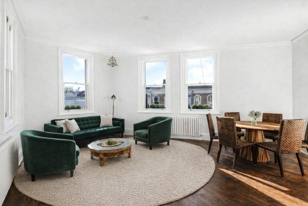 Property photo 3 of 13 Picture No. 18