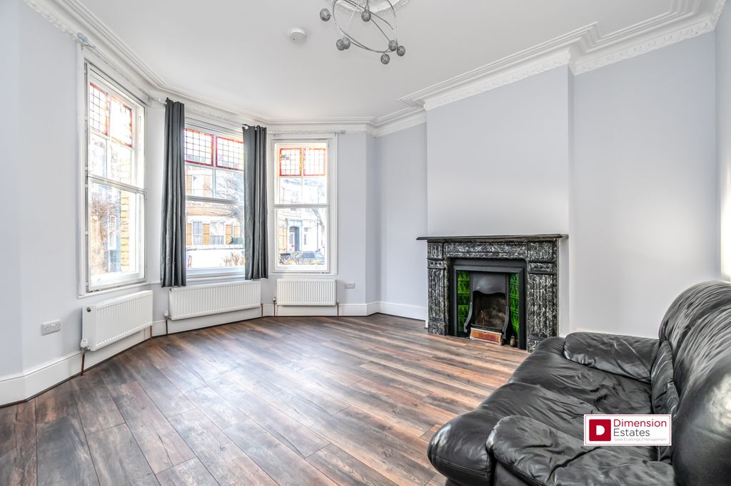 Property photo 2 of 28