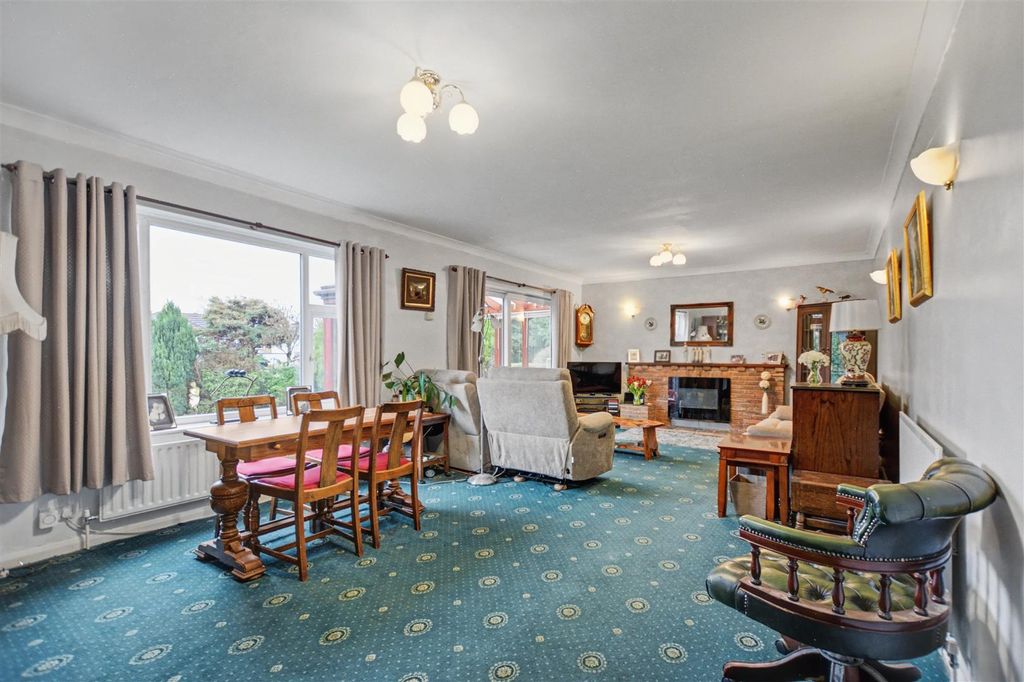 Property photo 2 of 31 Lounge_1.Jpeg