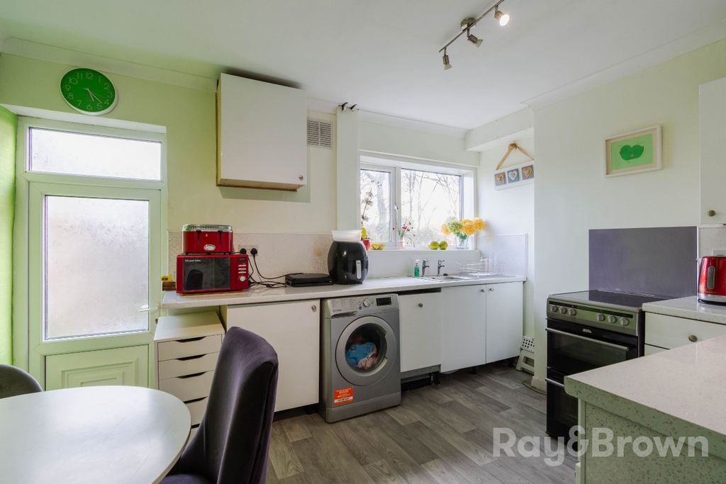 Property photo 3 of 29