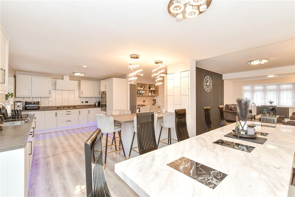 Property photo 1 of 21 Kitchen/ Breakfast Room