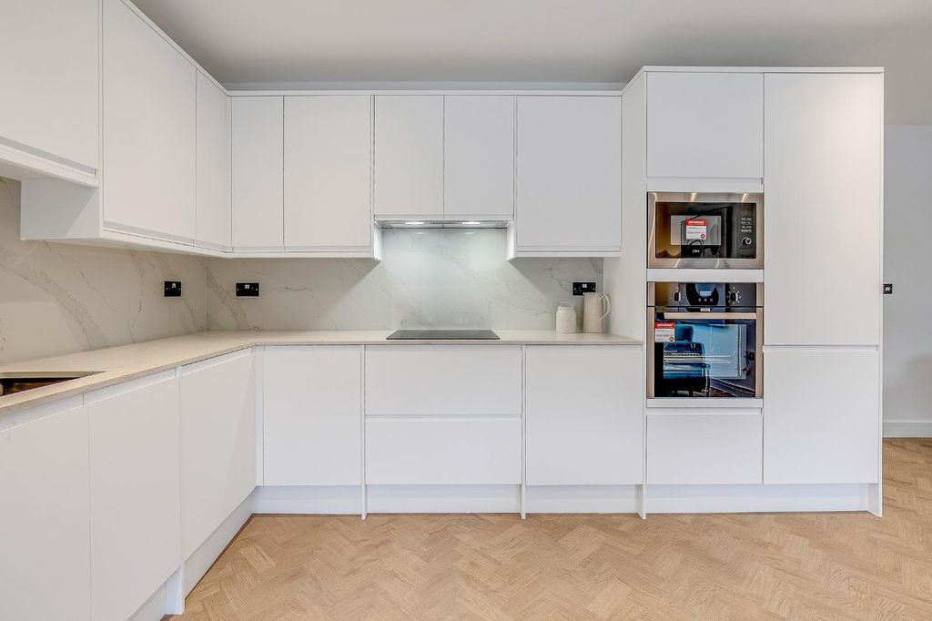 Property photo 2 of 13 0E81B42d-3E18-4397-97E3-Df62Dfca08Fb.Jpg