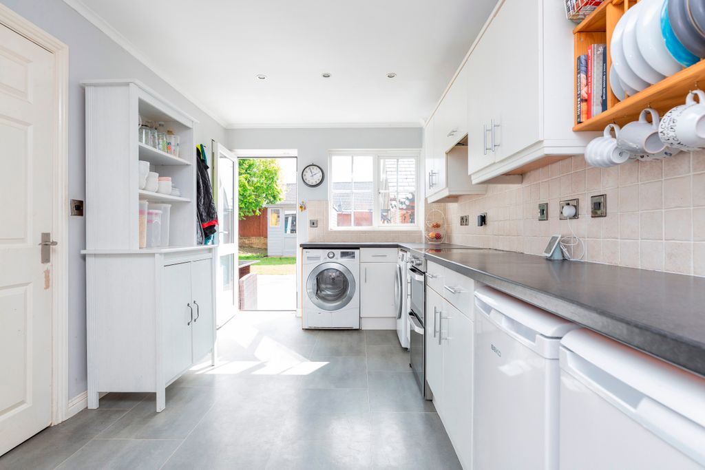 Property photo 2 of 14