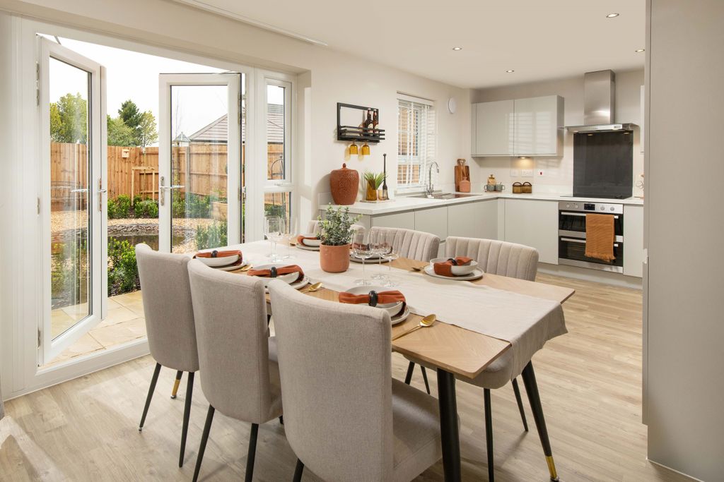 Property photo 2 of 2 Bar Nn Chatteris Gate Bh Kingsley Kitchen