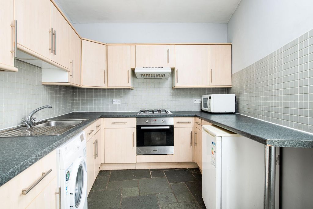 Property photo 3 of 14 Kitchen_1.Jpg