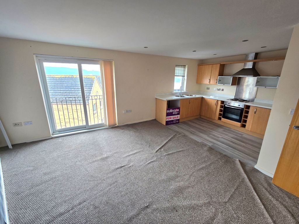 Property photo 2 of 12