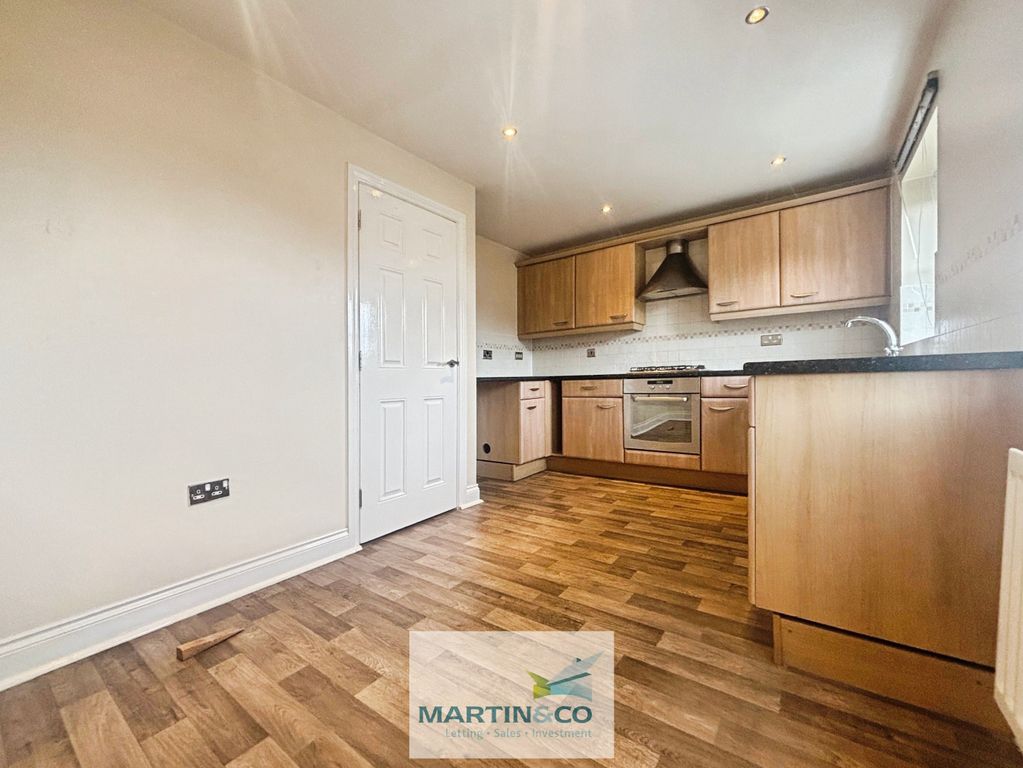 Property photo 3 of 11 52A53655--4746-Bd7B-Ac084136F13C-33148-0000095942E