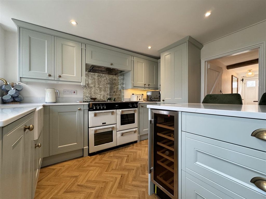 Property photo 3 of 56