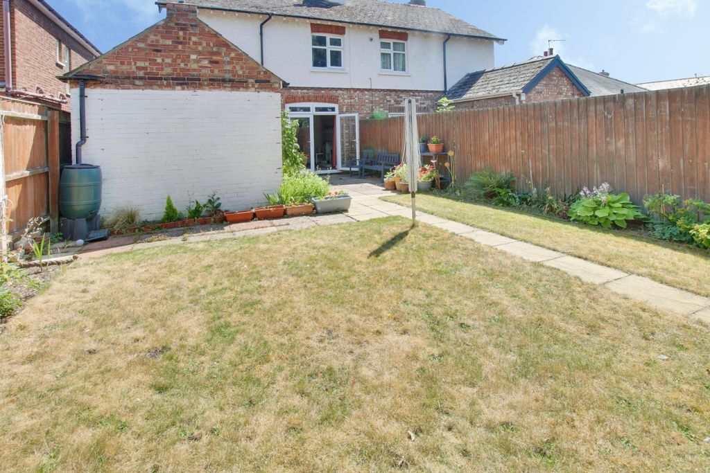 Property photo 2 of 13