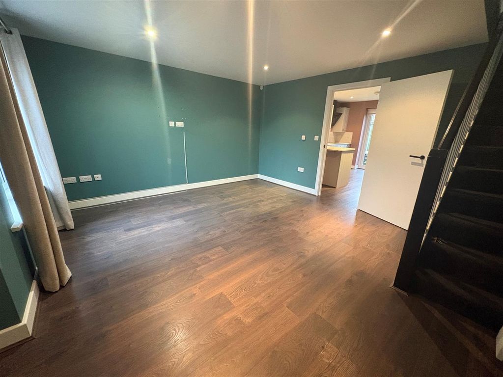 Property photo 3 of 17 11.Jpg