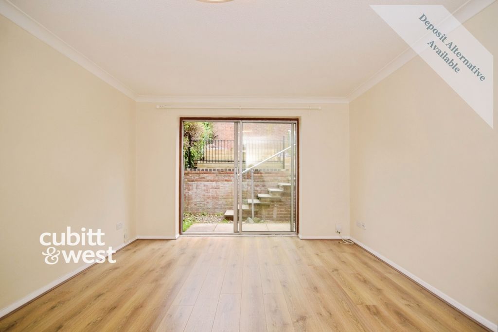 Property photo 2 of 13 48c0E663-10