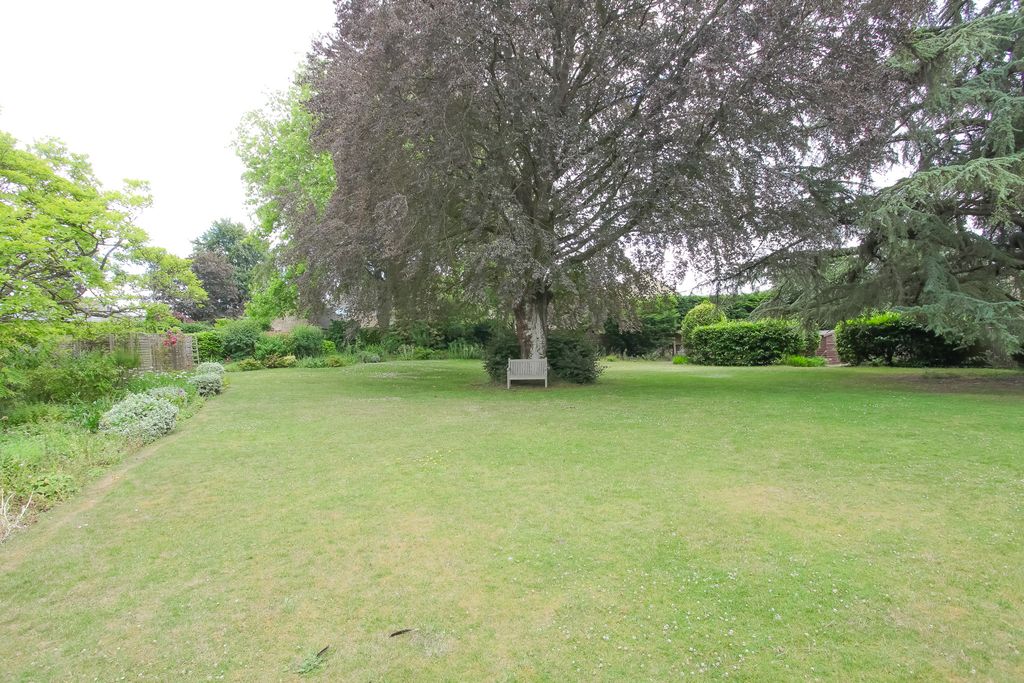 Property photo 3 of 16