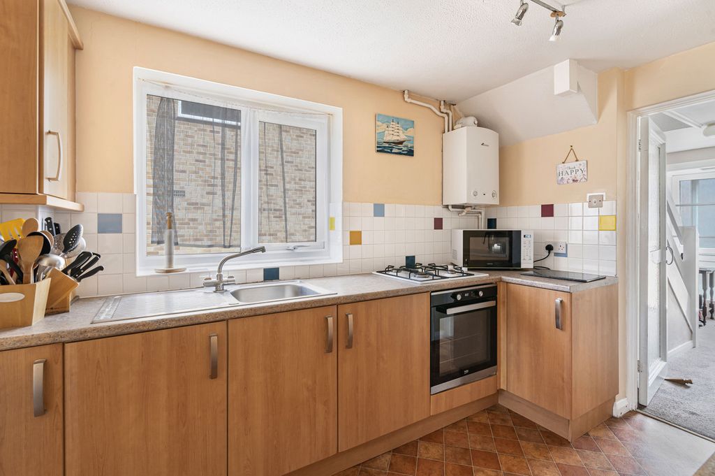 Property photo 3 of 12
