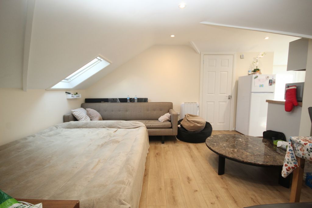 Property photo 3 of 10 Gallery