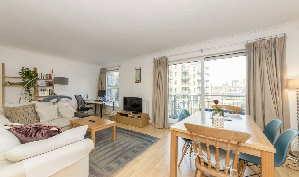 Property photo 2 of 8