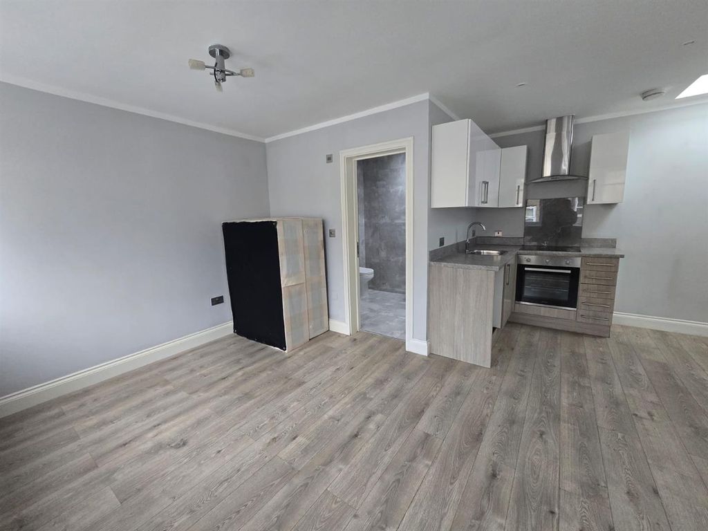 Property photo 3 of 8 Whatsapp Image 2025-12-15 At 13.49.58 (1).Jpeg