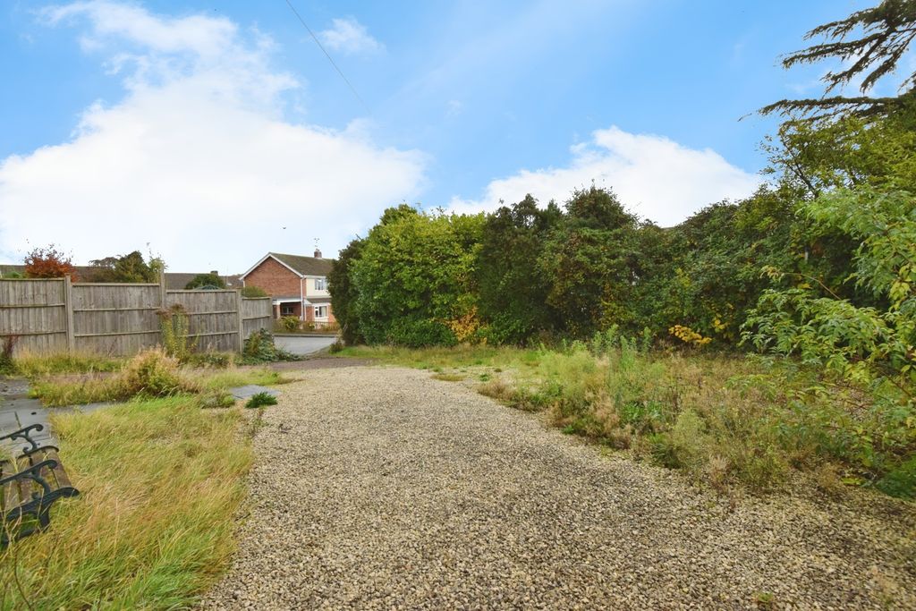 Property photo 3 of 17 Photo